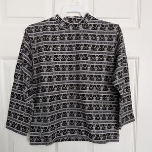 BNWT Kids Buster Bunny Sweatshirt (Size 8)